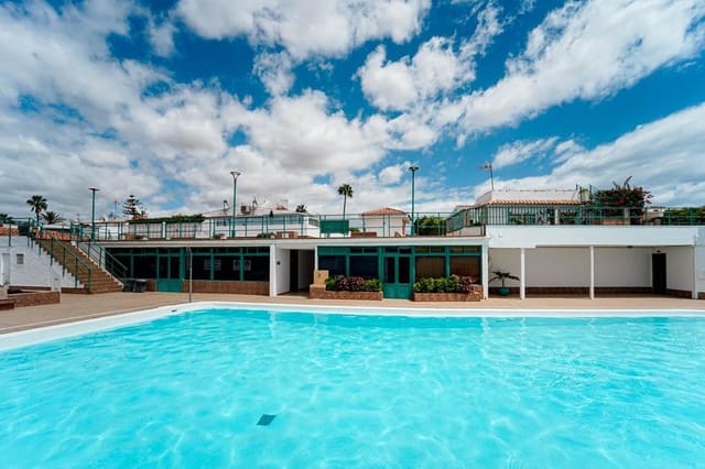 2 bedroom Bungalow for sale in Playa del Inglés, San Bartolomé de Tirajana with pool - € 510,000 (Ref: 9262502)