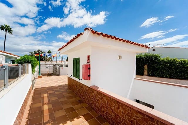 2 bedroom Bungalow for sale in Playa del Inglés, San Bartolomé de Tirajana with pool - € 510,000 (Ref: 9262502)