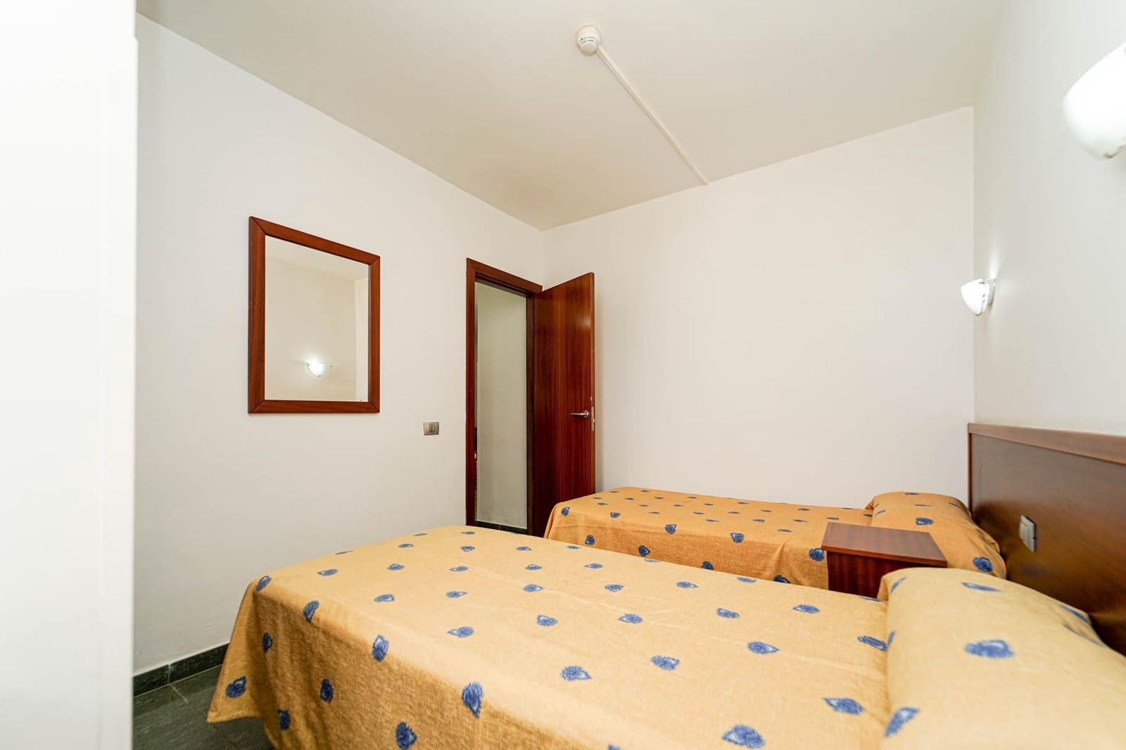 2 bedroom Apartment for sale in Puerto Rico with pool - € 175,000 (Ref: 9303400)