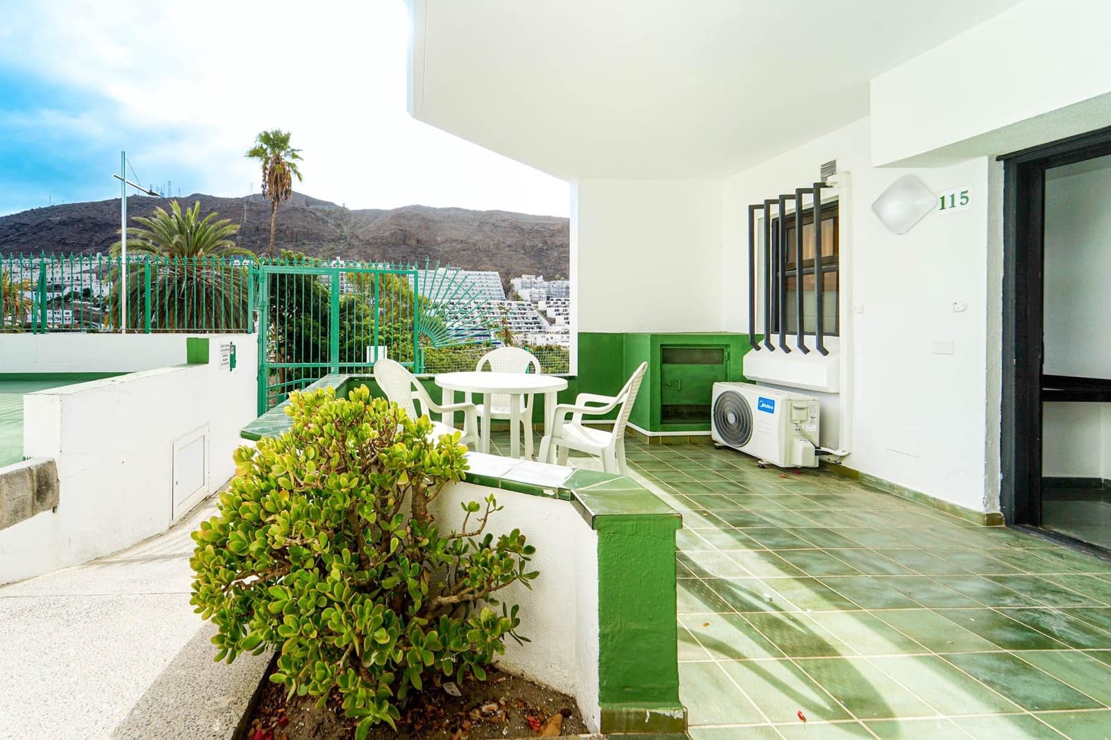 2 bedroom Apartment for sale in Puerto Rico with pool - € 175,000 (Ref: 9303400)