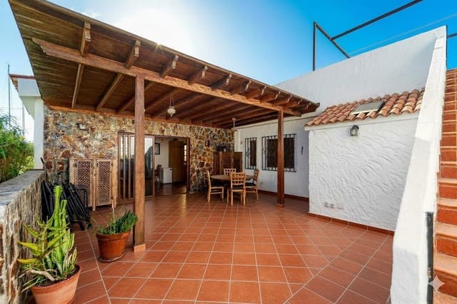 3 quarto Moradia em Banda para venda em San Bartolomé de Tirajana com piscina - 950 000 € (Ref: 9330550)