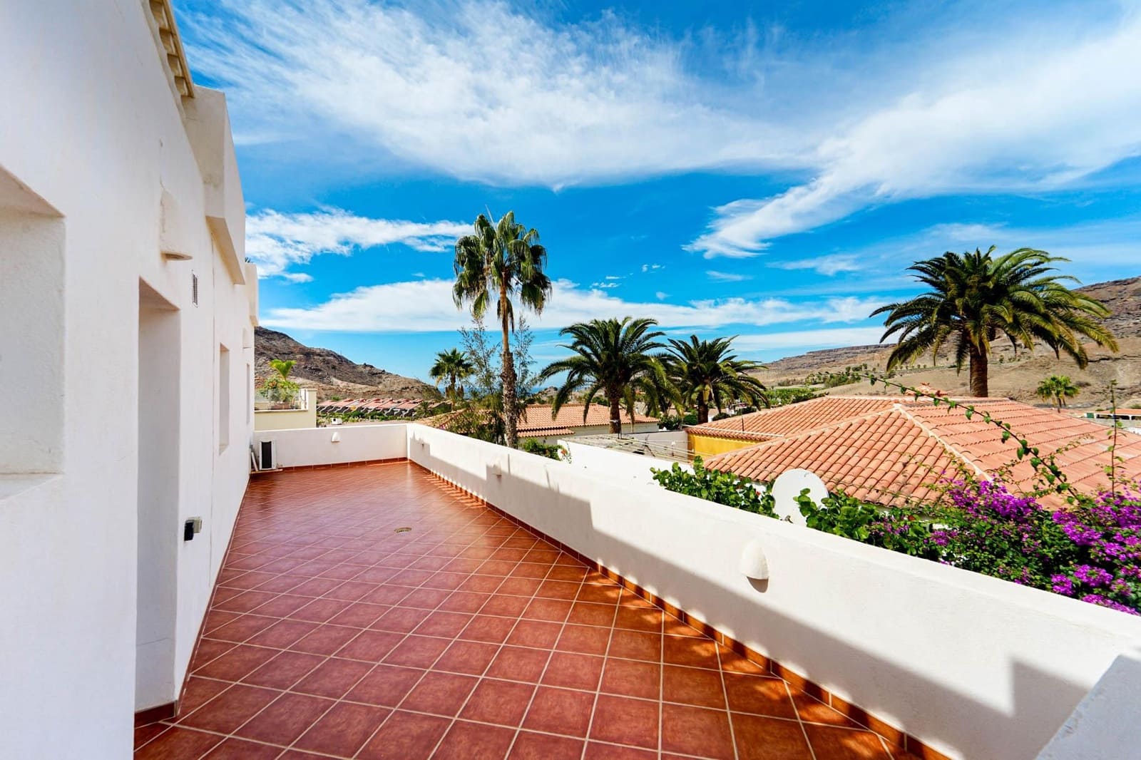 5 soveværelse Villa til salg i Mogan med swimmingpool garage - € 795.000 (Ref: 9334793)