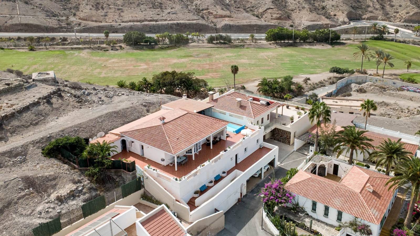 5 soveværelse Villa til salg i Mogan med swimmingpool garage - € 795.000 (Ref: 9334793)