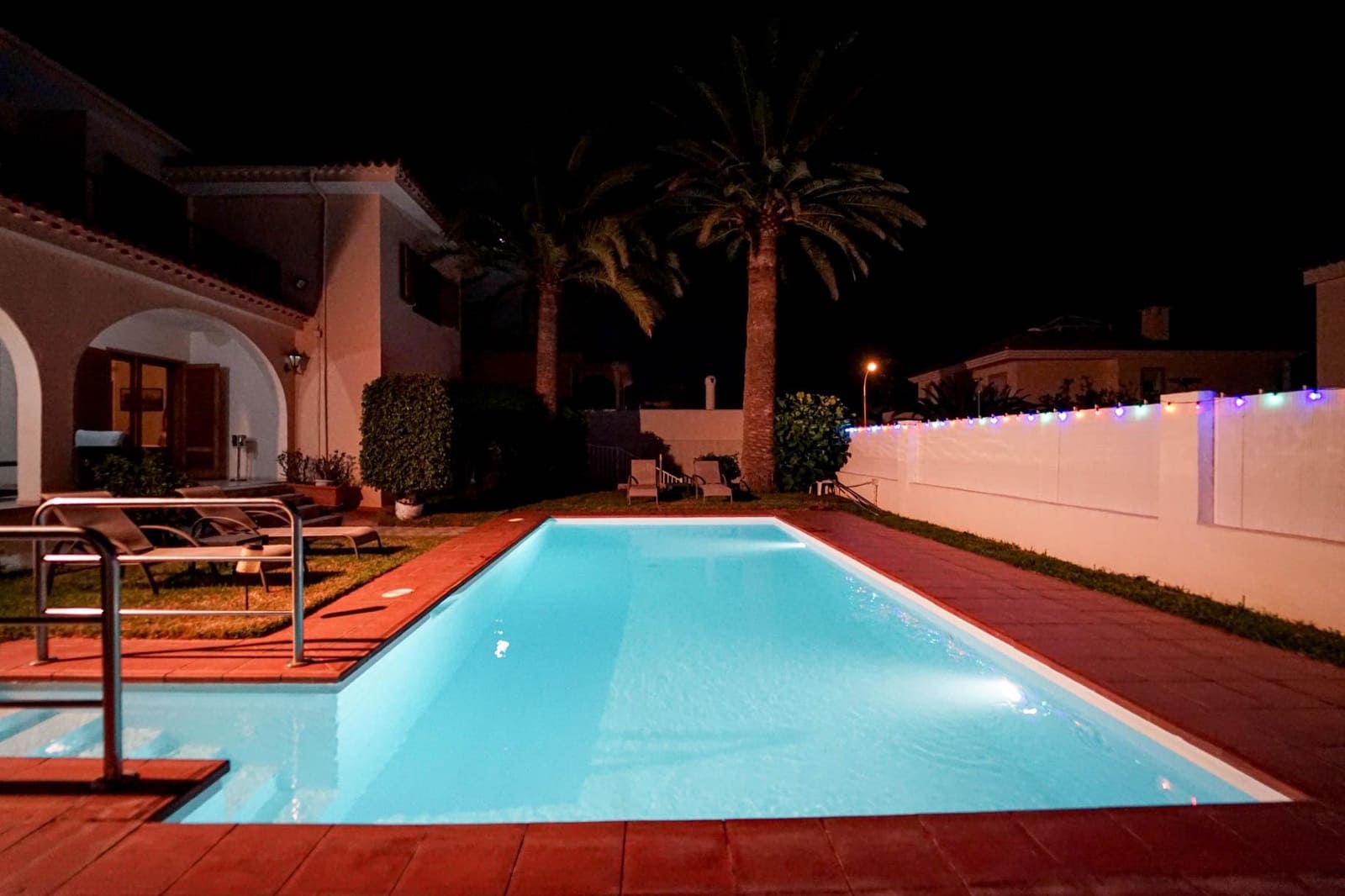 6 soveværelse Villa til salg i Sonneland med swimmingpool garage - € 995.000 (Ref: 9375257)