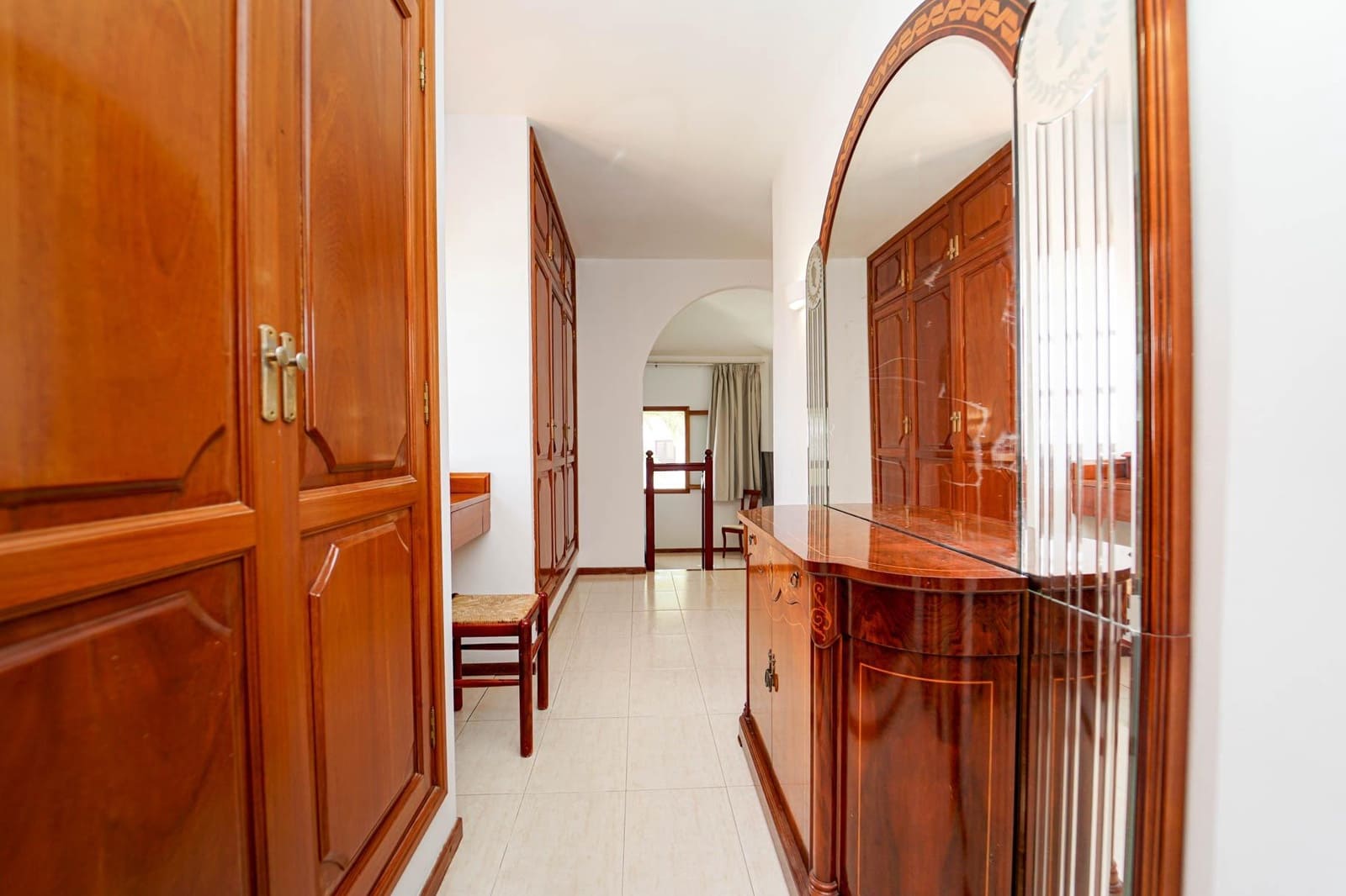 6 soveværelse Villa til salg i Sonneland med swimmingpool garage - € 995.000 (Ref: 9375257)