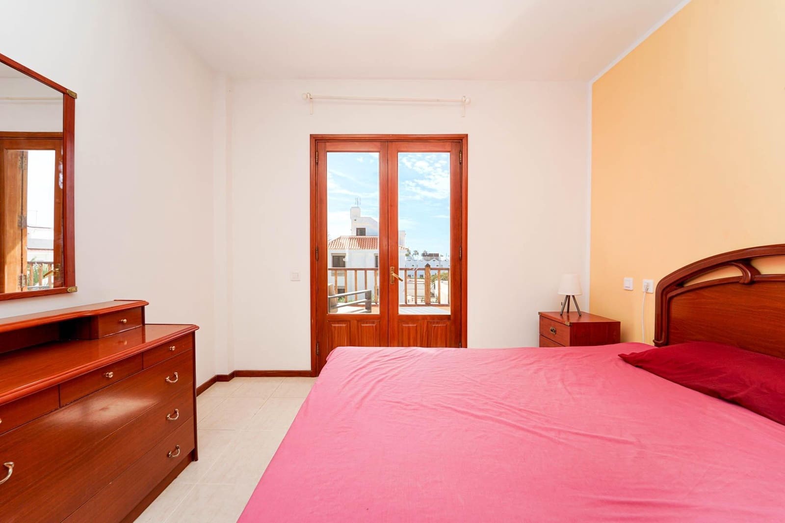 6 soveværelse Villa til salg i Sonneland med swimmingpool garage - € 995.000 (Ref: 9375257)