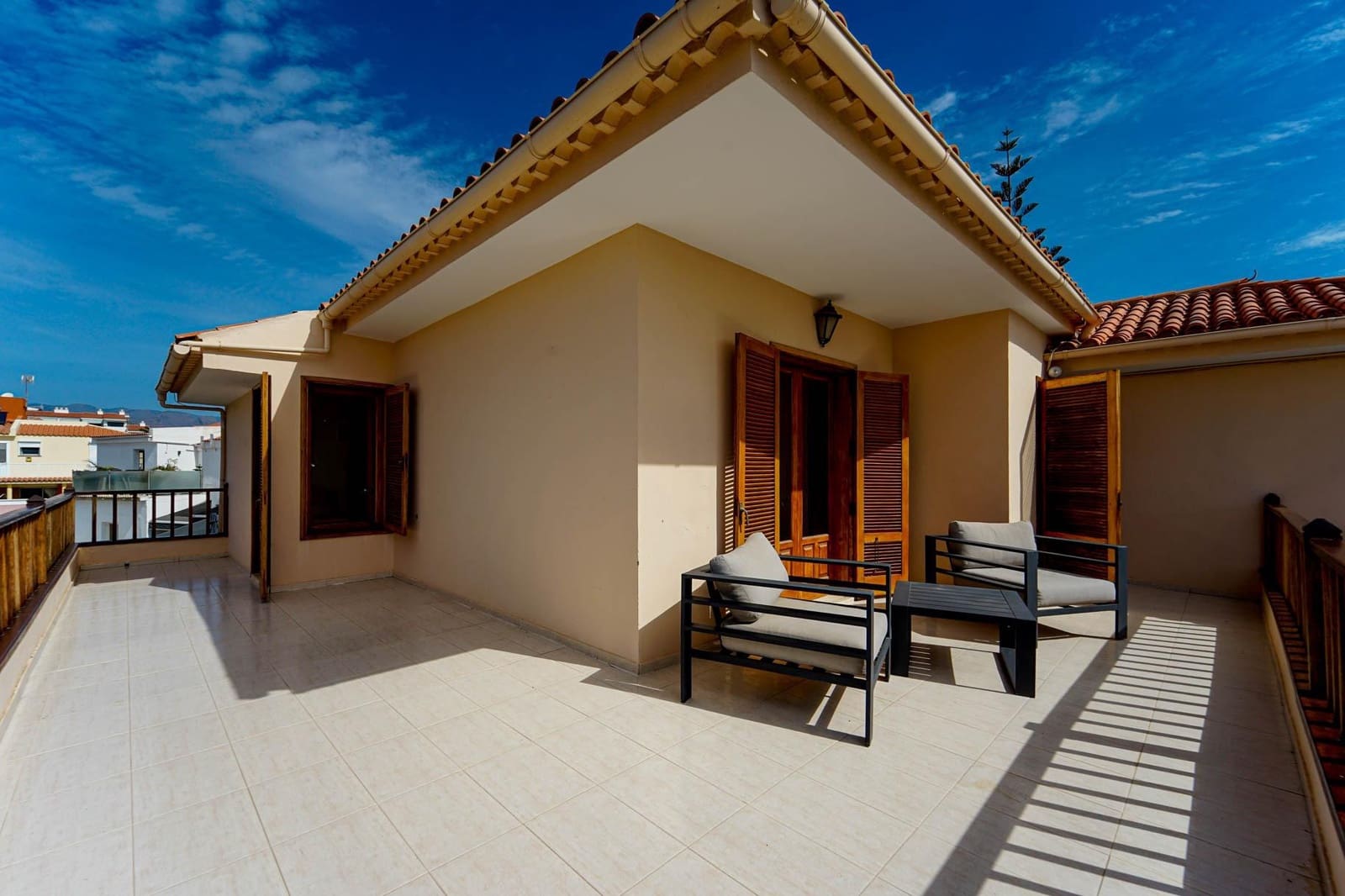 6 soveværelse Villa til salg i Sonneland med swimmingpool garage - € 995.000 (Ref: 9375257)