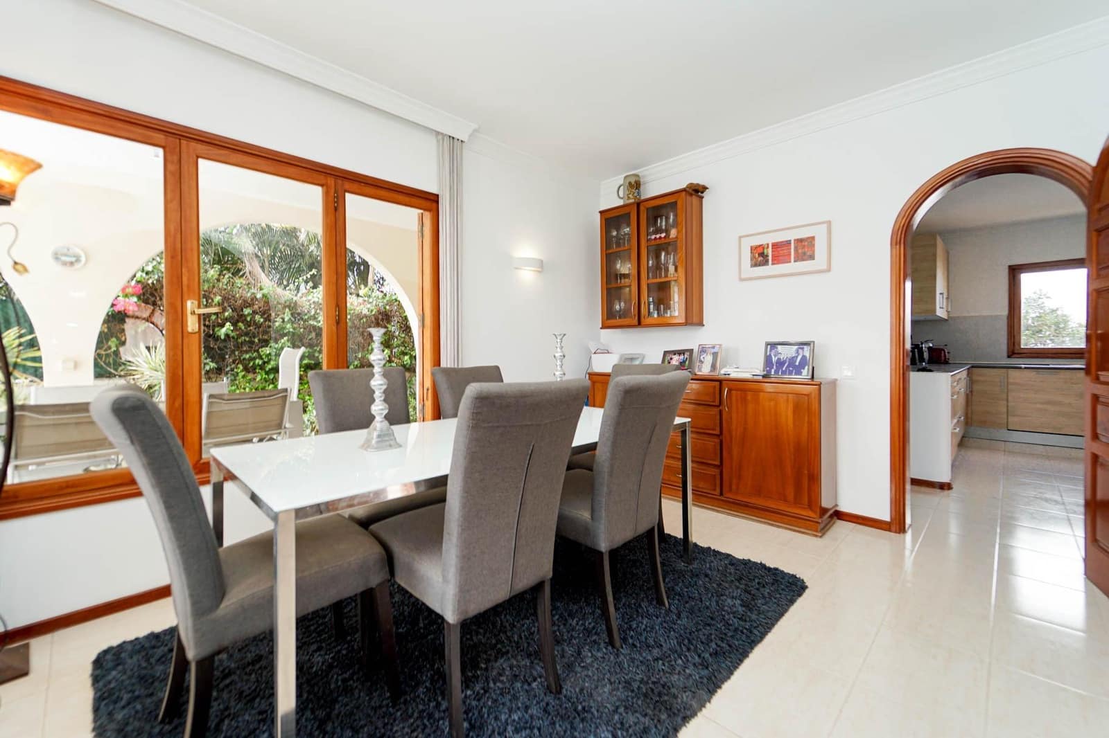 6 soveværelse Villa til salg i Sonneland med swimmingpool garage - € 995.000 (Ref: 9375257)