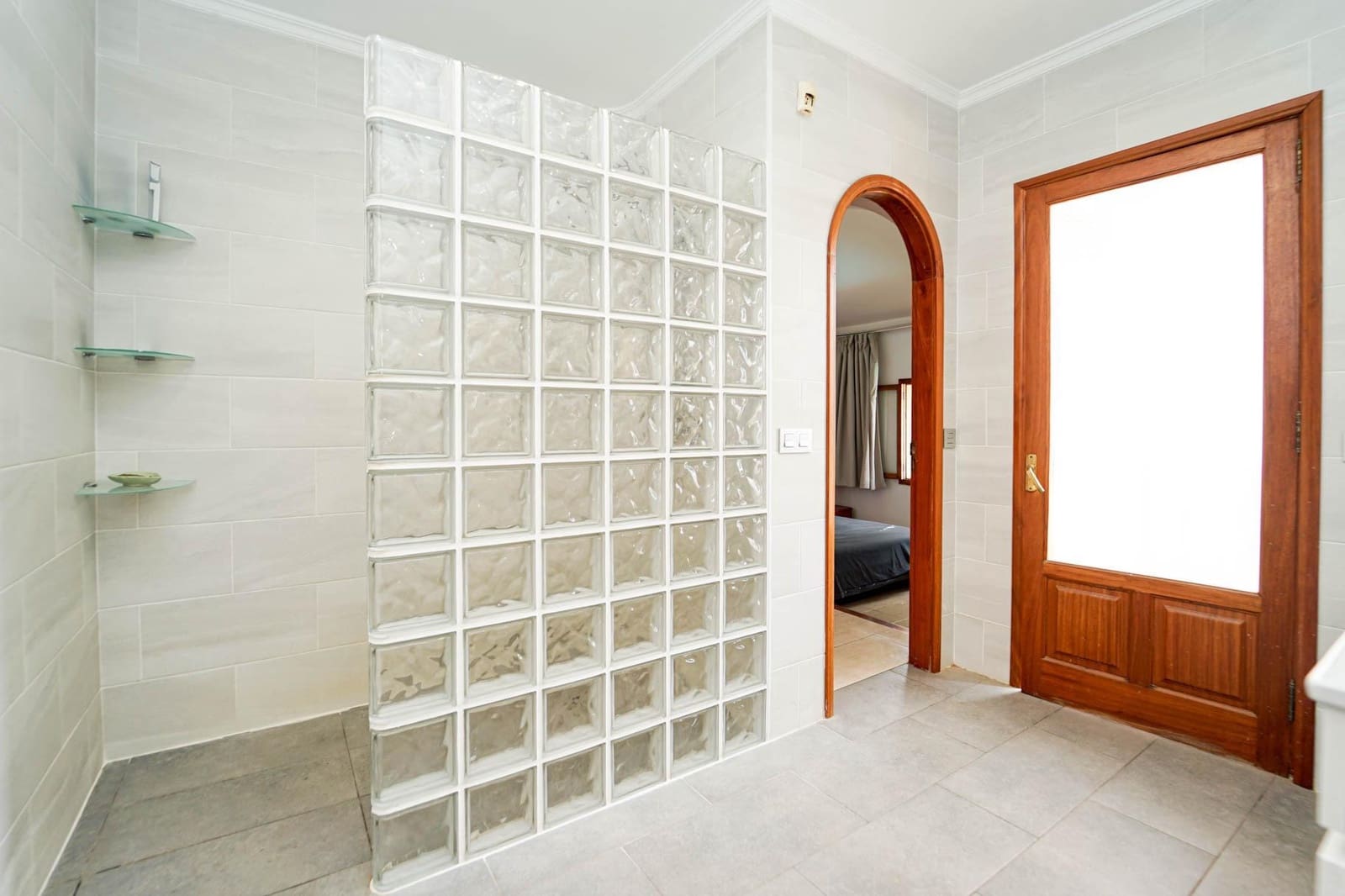 6 soveværelse Villa til salg i Sonneland med swimmingpool garage - € 995.000 (Ref: 9375257)