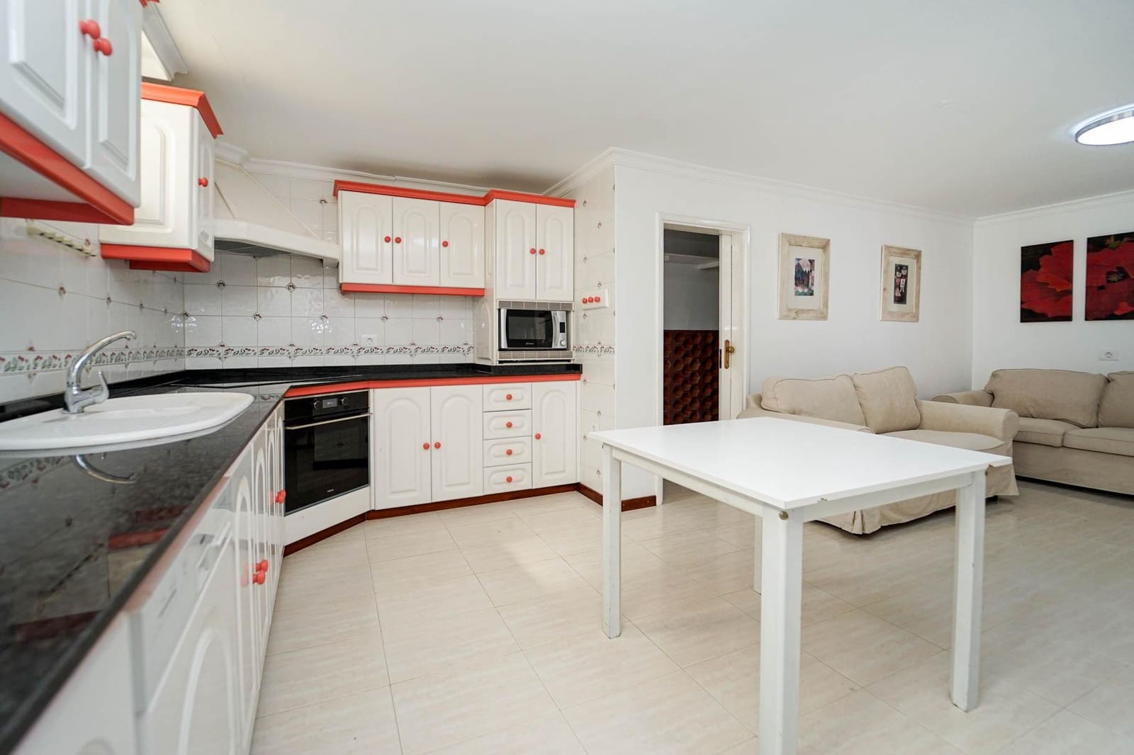 6 soveværelse Villa til salg i Sonneland med swimmingpool garage - € 995.000 (Ref: 9375257)