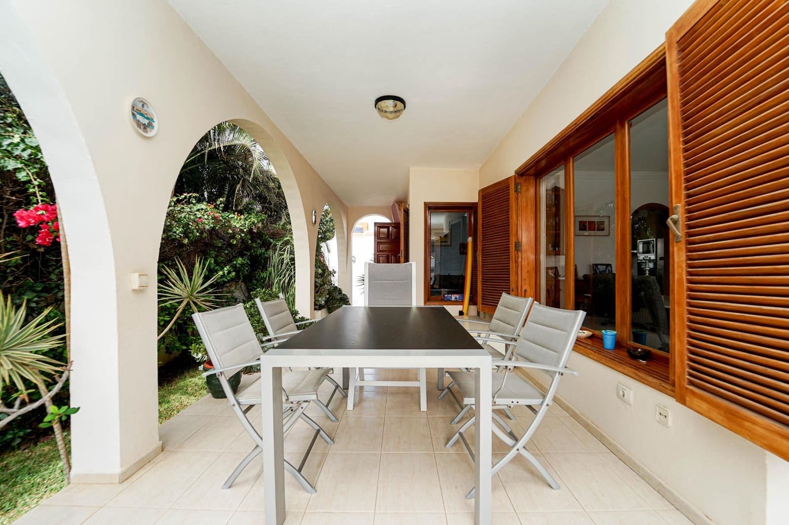 6 soveværelse Villa til salg i Sonneland med swimmingpool garage - € 995.000 (Ref: 9375257)