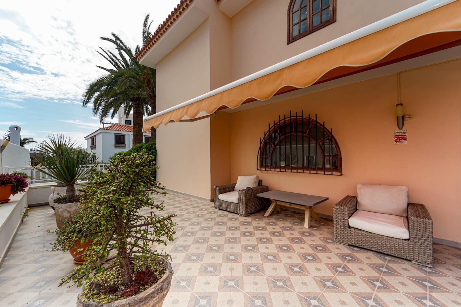 6 soveværelse Villa til salg i Sonneland med swimmingpool garage - € 995.000 (Ref: 9375257)