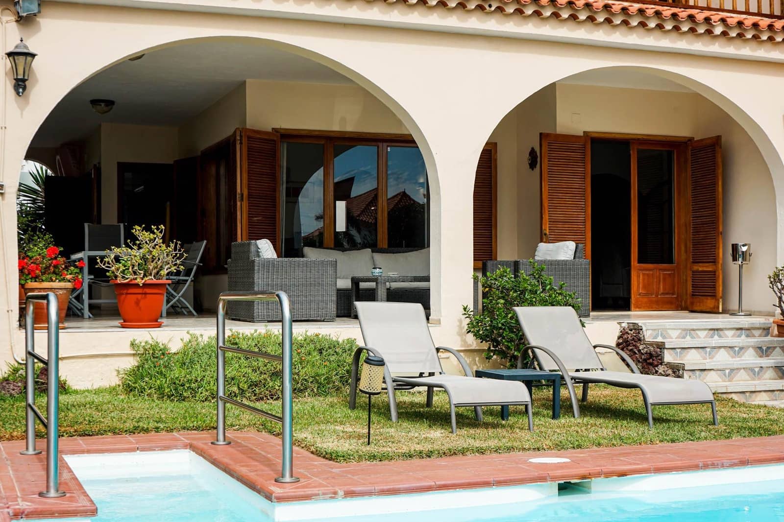 6 soveværelse Villa til salg i Sonneland med swimmingpool garage - € 995.000 (Ref: 9375257)