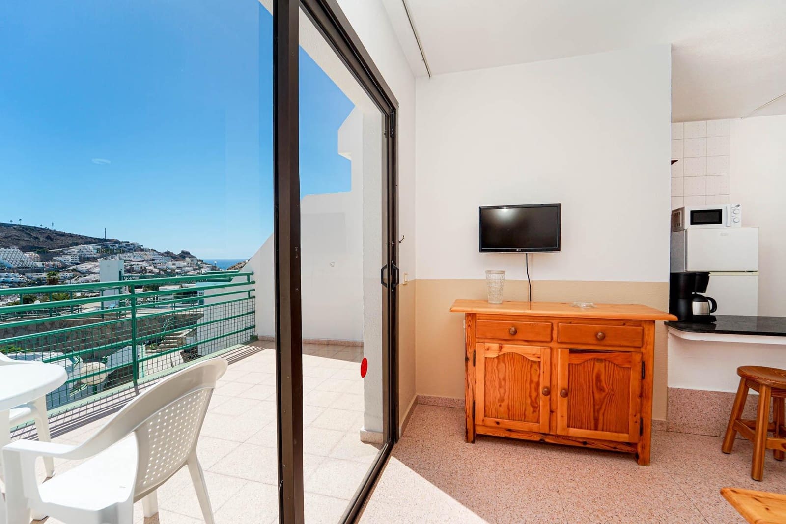 1 soverom Leilighet til salgs i Puerto Rico med svømmebasseng - € 145 000 (Ref: 9387811)