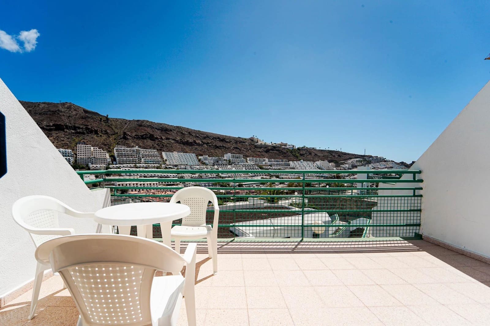 1 soverom Leilighet til salgs i Puerto Rico med svømmebasseng - € 145 000 (Ref: 9387811)