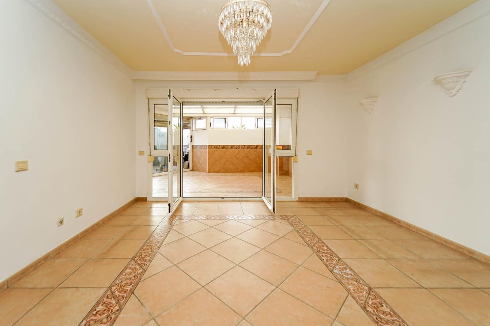 3 Zimmer Penthouse zu verkaufen in Mogan mit Garage - 425.000 € (Ref: 9472921)