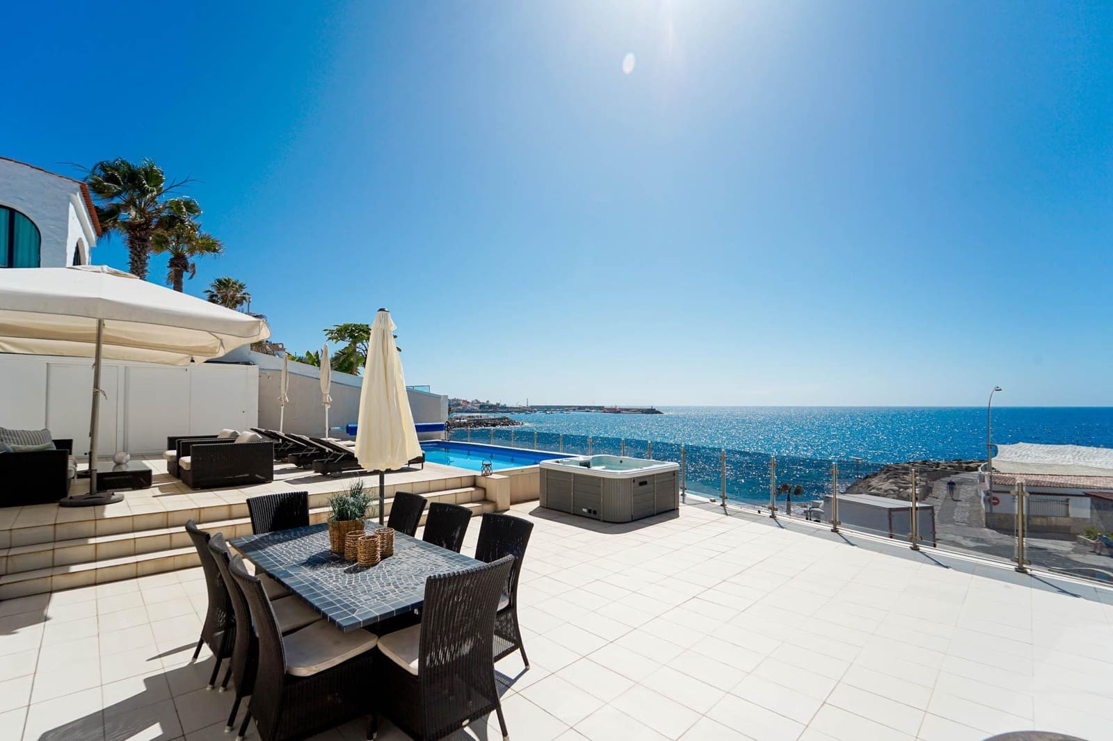 4 sovrum Lägenhet till salu i Mogan med pool - 795 000 € (Ref: 9629893)