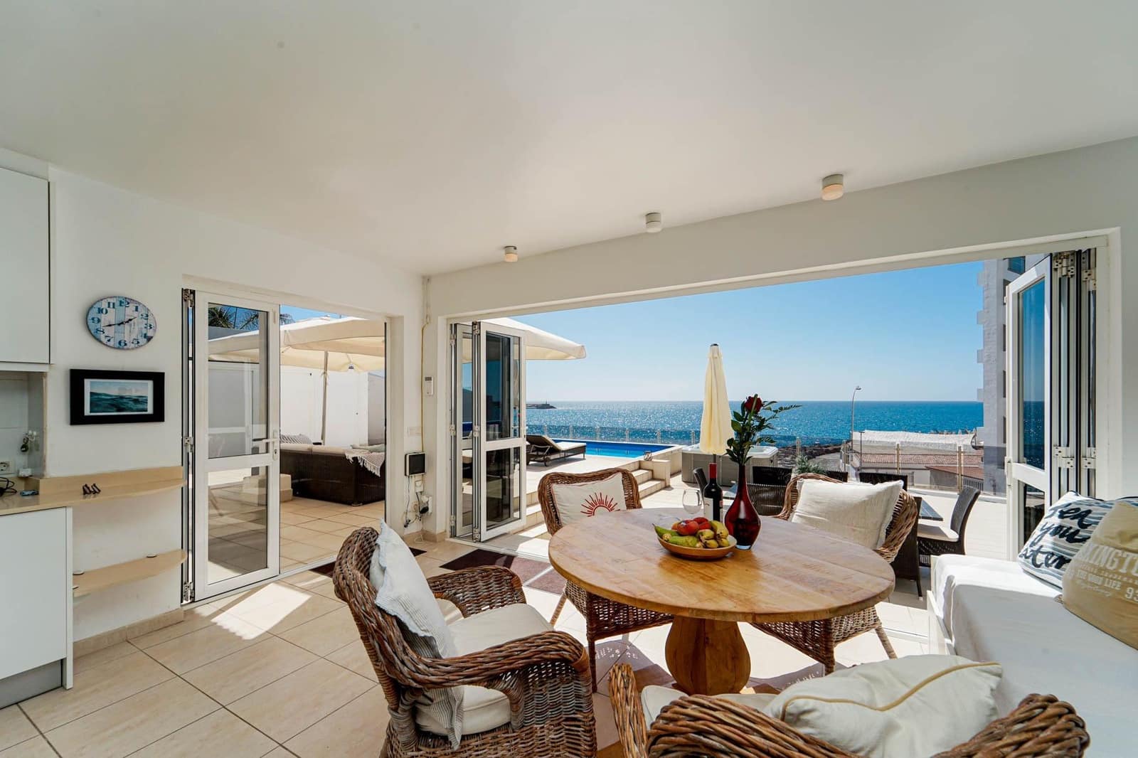 4 sovrum Lägenhet till salu i Mogan med pool - 795 000 € (Ref: 9629893)