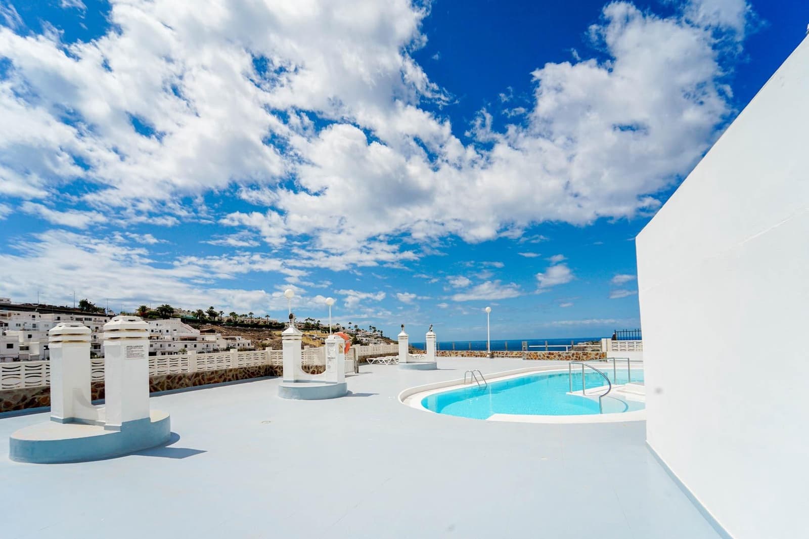 1 bedroom Apartment for sale in Puerto Rico with pool - € 195,000 (Ref: 9698786)