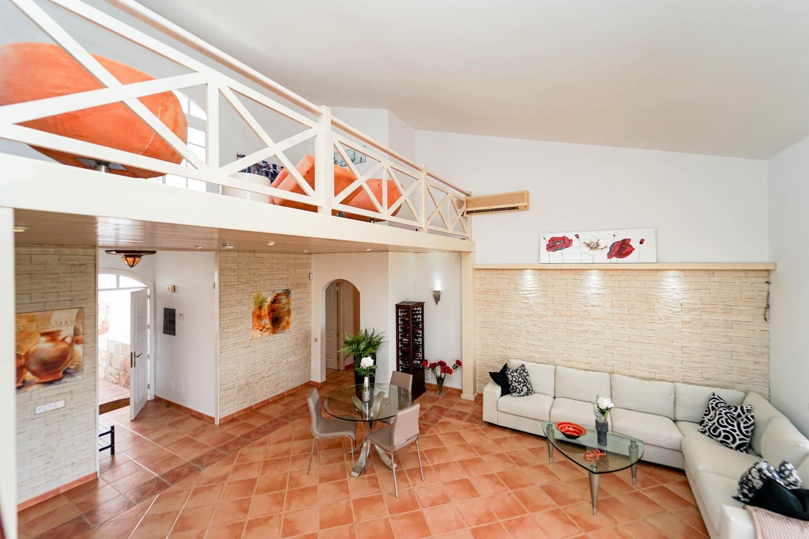 4 bedroom Villa for sale in Puerto Rico with pool - € 1,350,000 (Ref: 9714861)