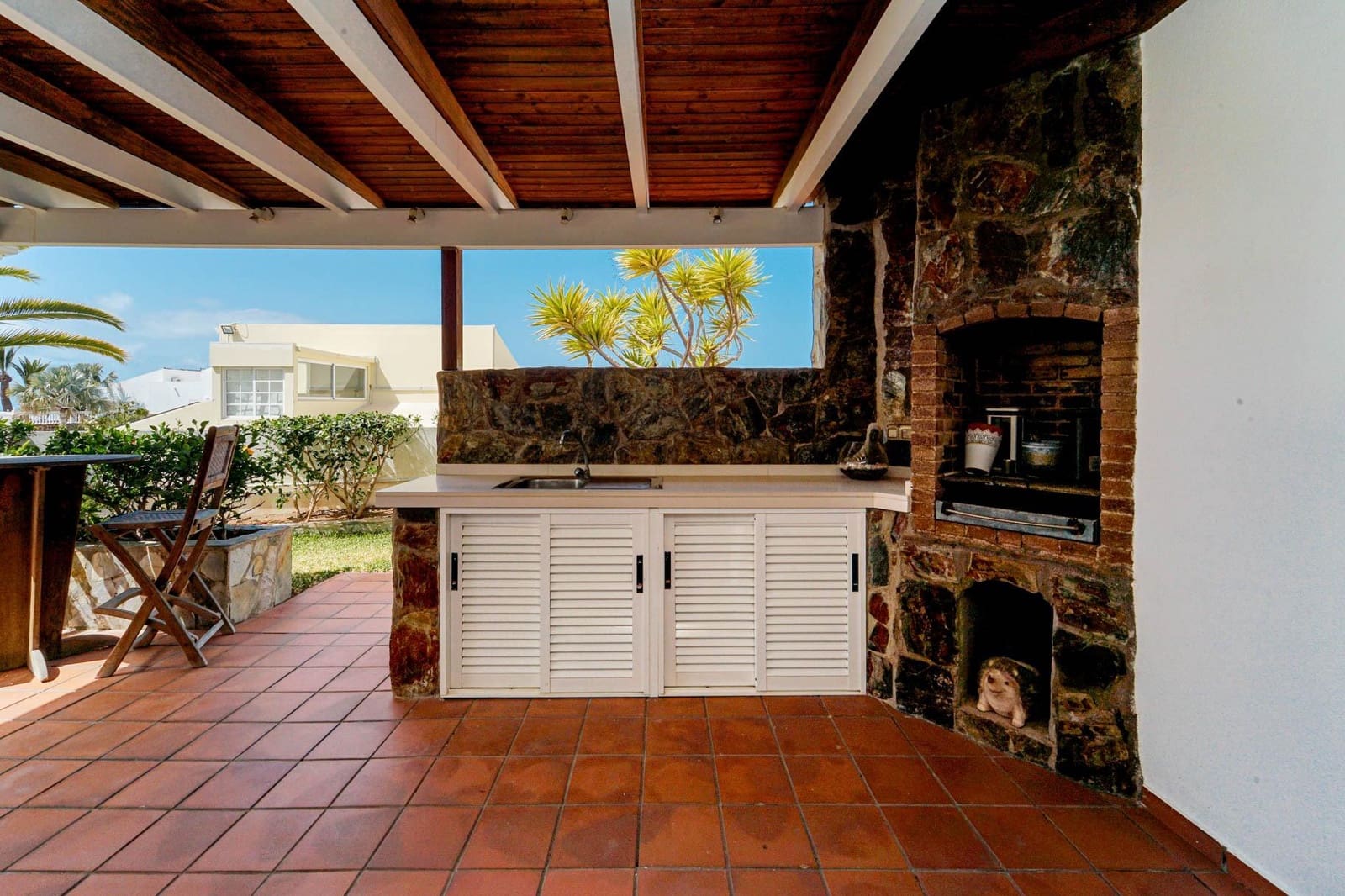 4 bedroom Villa for sale in Puerto Rico with pool - € 1,350,000 (Ref: 9714861)