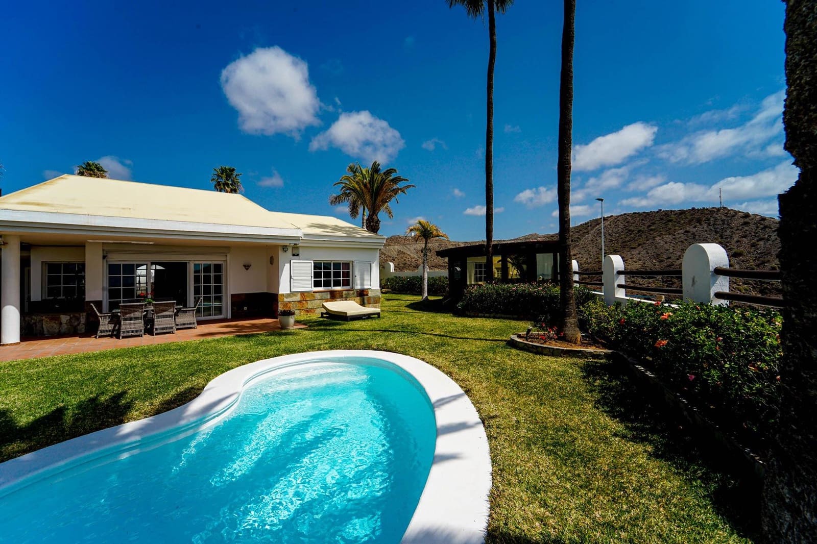 4 bedroom Villa for sale in Puerto Rico with pool - € 1,350,000 (Ref: 9714861)