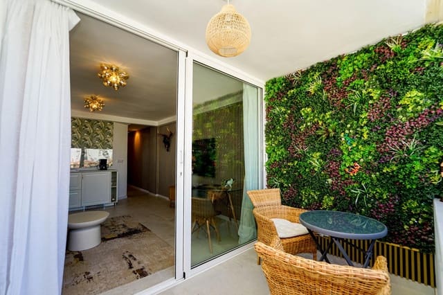 1 soverom Leilighet til salgs i San Bartolomé de Tirajana med svømmebasseng - € 245 000 (Ref: 9788343)