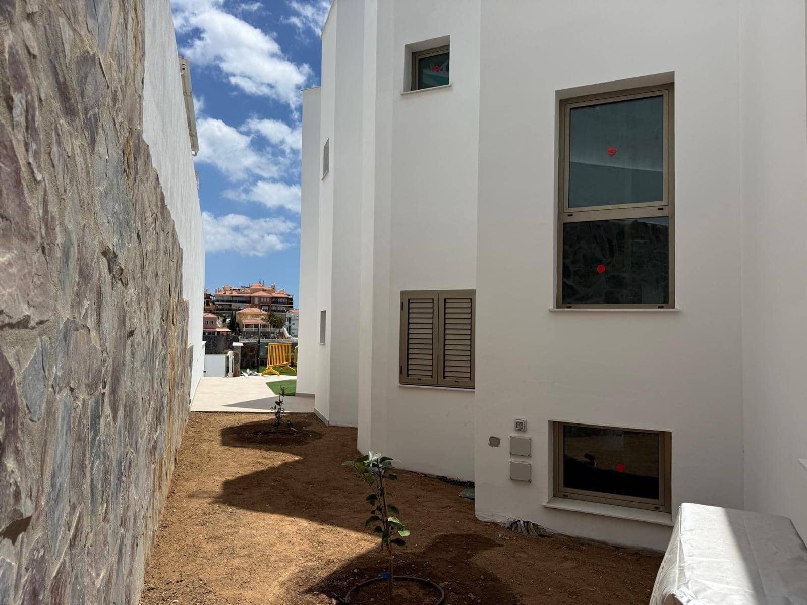 3 sovrum Semi-fristående Villa till salu i Mogan med pool garage - 1 200 000 € (Ref: 9797021)