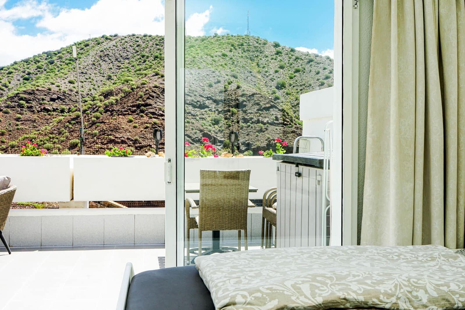 Apartamento de 1 habitación en Puerto Rico en venta con piscina - 159.000 € (Ref: 9818124)