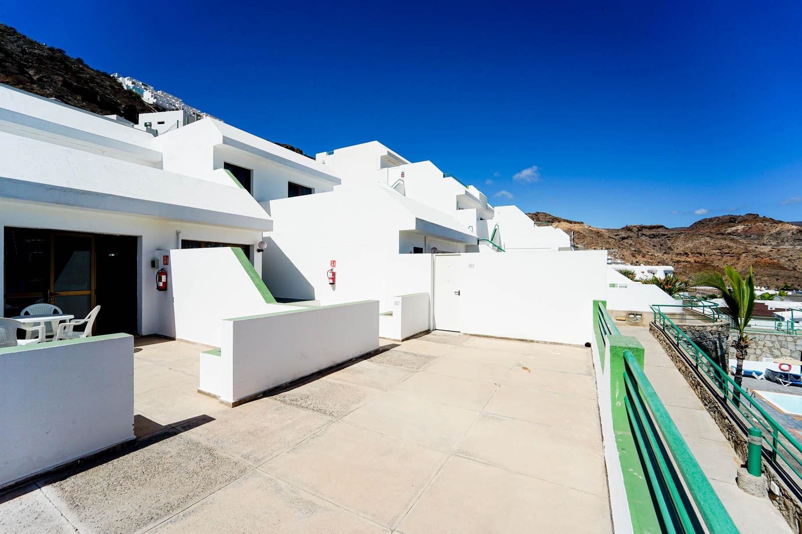 1 bedroom Apartment for sale in Puerto Rico with pool - € 130,000 (Ref: 9836620)
