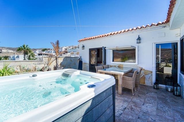 2 chambre Bungalow à vendre à Mogán avec piscine - 469 000 € (Ref: 9836621)