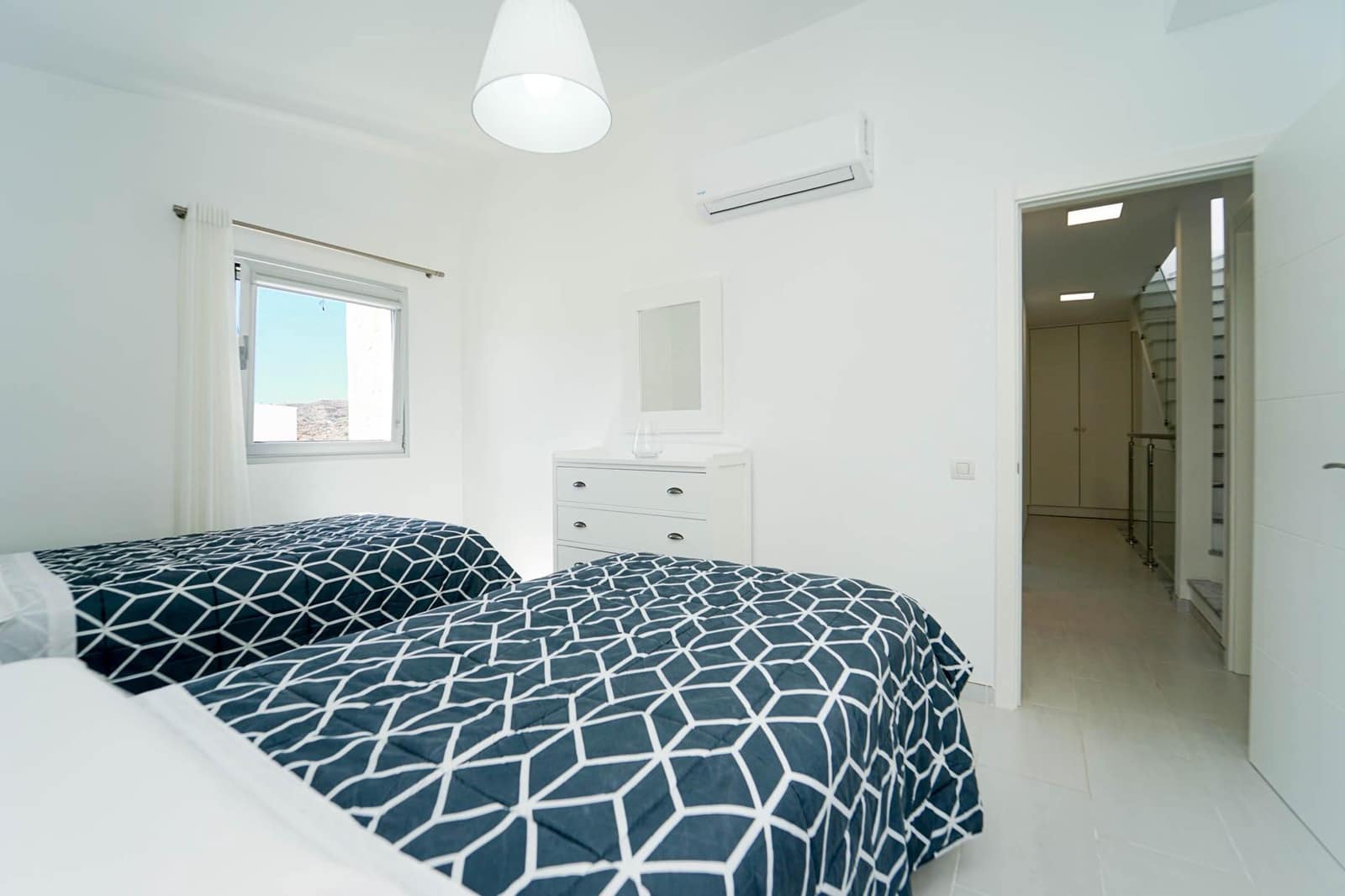3 bedroom Villa for sale in Mogan with pool garage - € 925,000 (Ref: 9839161)