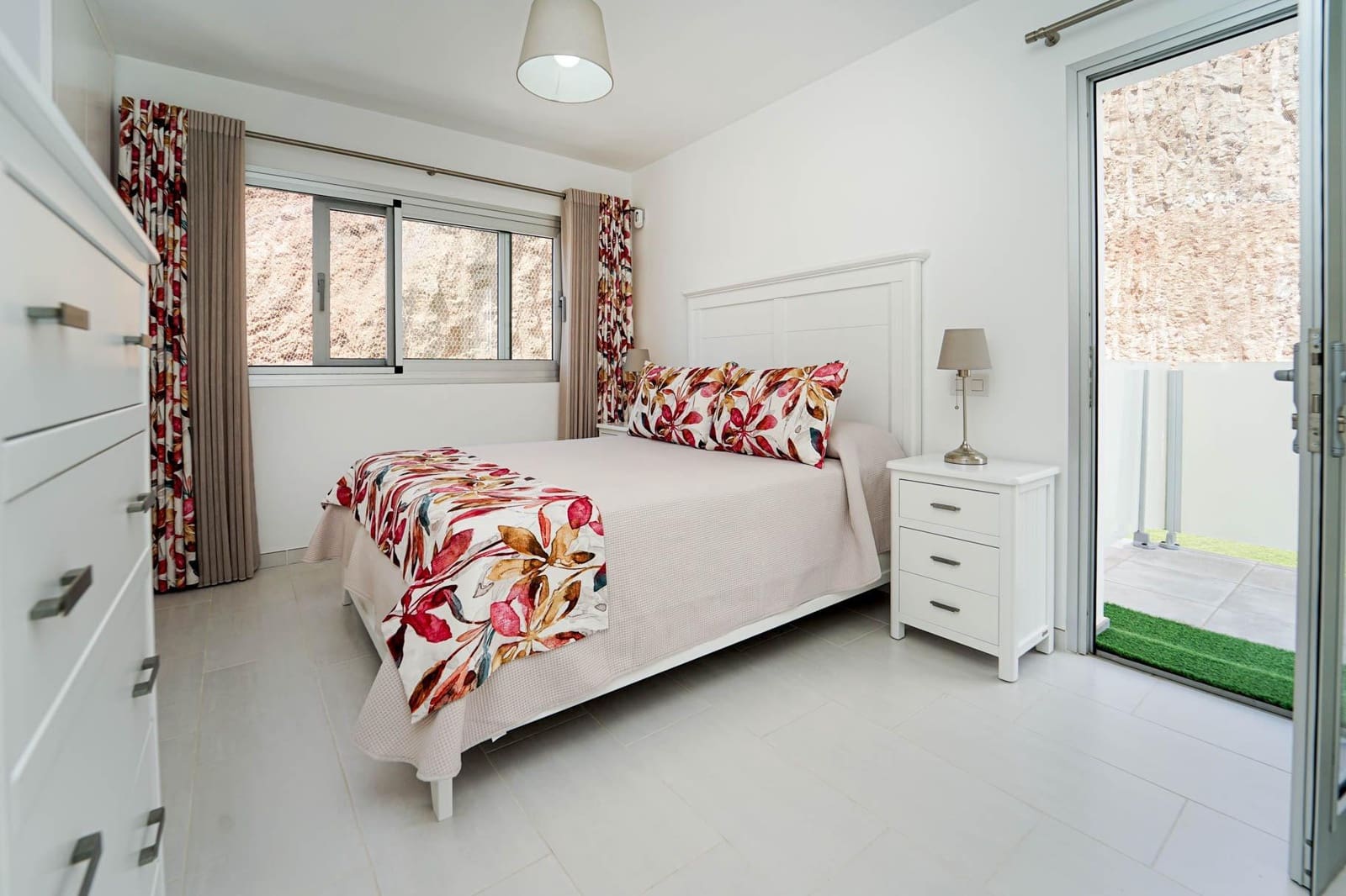 3 bedroom Villa for sale in Mogan with pool garage - € 925,000 (Ref: 9839161)