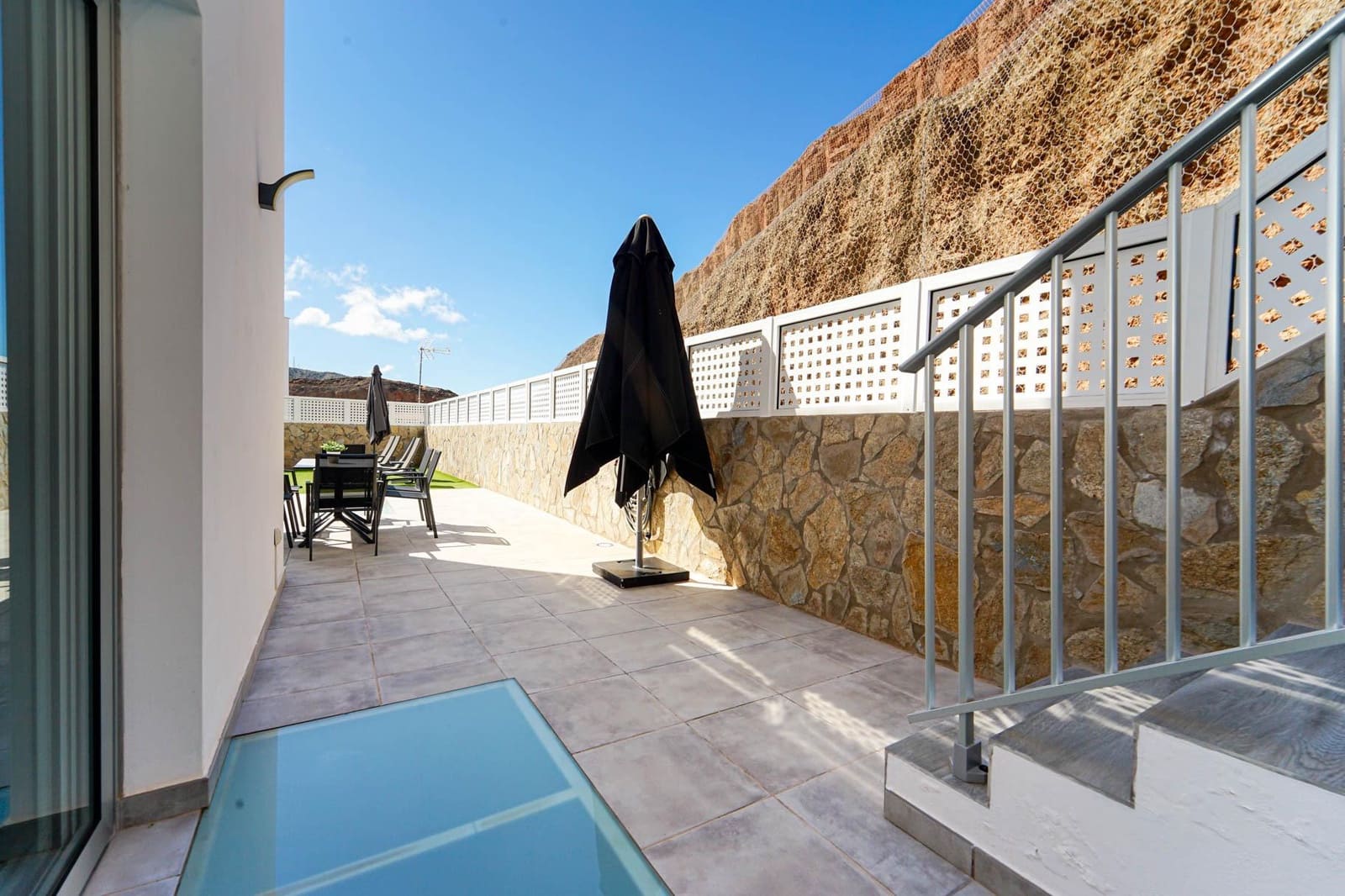 3 bedroom Villa for sale in Mogan with pool garage - € 925,000 (Ref: 9839161)