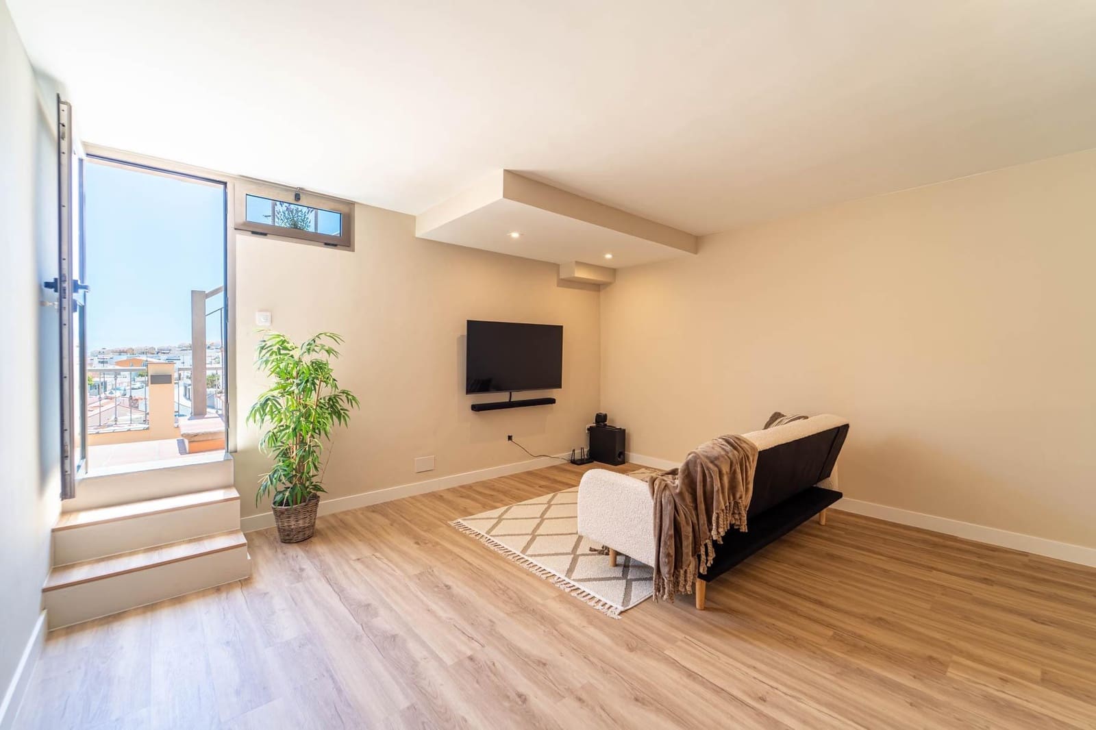 Adosado de 3 habitaciones en Arguineguín en venta con piscina garaje - 545.000 € (Ref: 9866939)