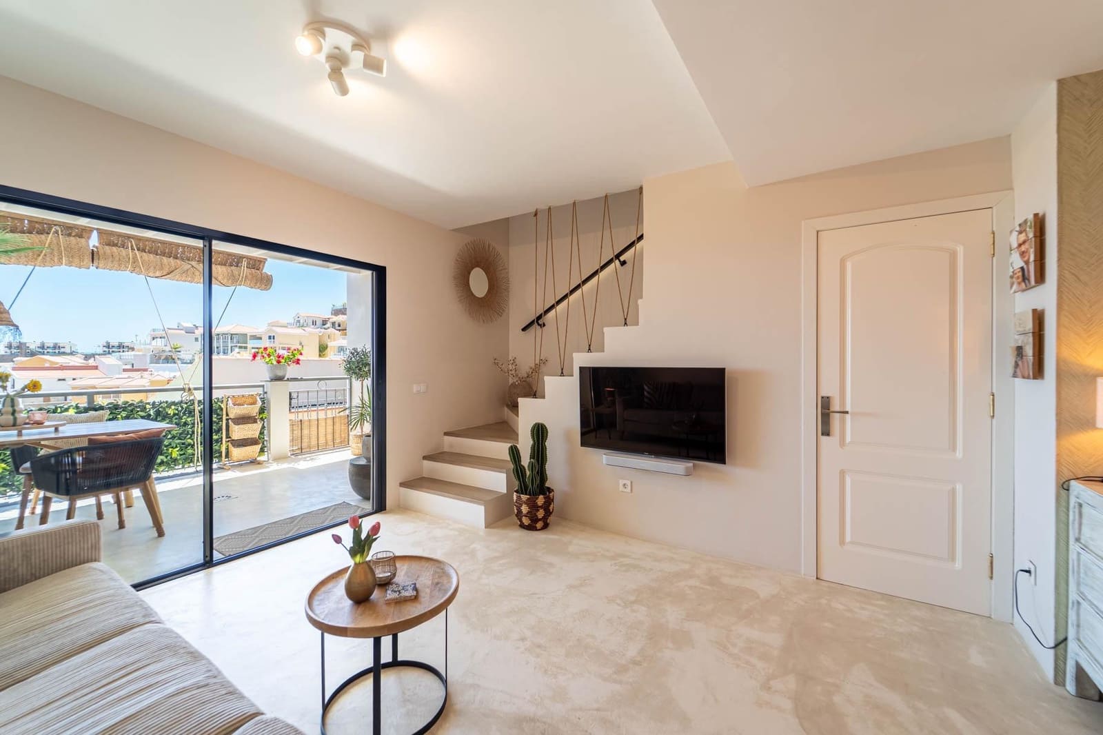 Adosado de 3 habitaciones en Arguineguín en venta con piscina garaje - 545.000 € (Ref: 9866939)