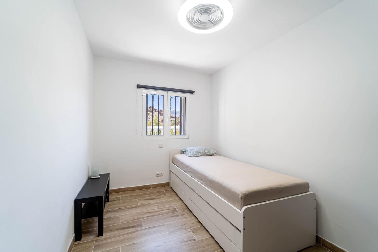 2 makuuhuone Huoneisto myytävänä paikassa Mogan mukana uima-altaan - 240 000 € (Ref: 9873426)