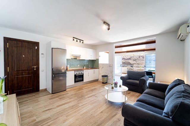 2 makuuhuone Huoneisto myytävänä paikassa Mogán mukana uima-altaan - 240 000 € (Ref: 9873426)