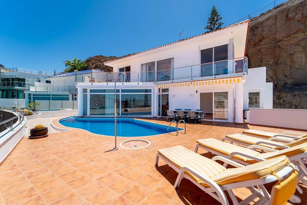 Chalet de 3 habitaciones en Tauro en venta con piscina garaje - 1.190.000 € (Ref: 9892267)