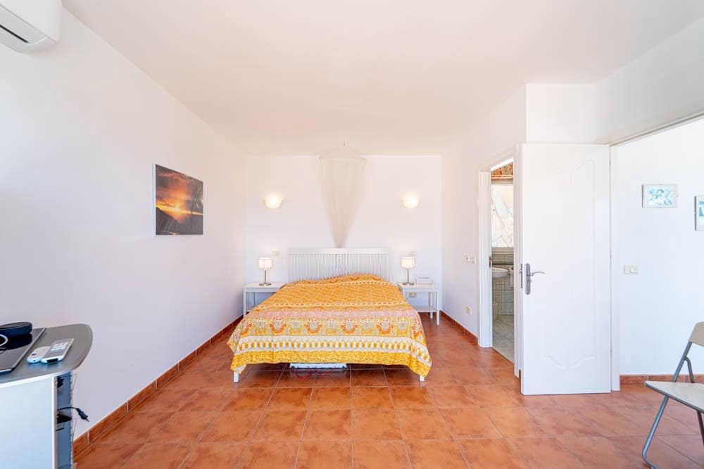 Chalet de 3 habitaciones en Tauro en venta con piscina garaje - 1.190.000 € (Ref: 9892267)