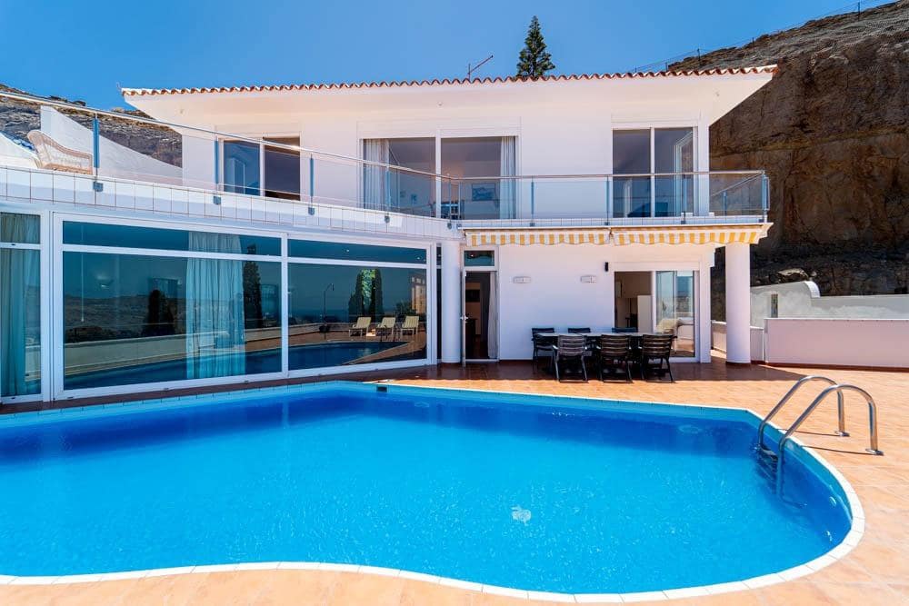 Chalet de 3 habitaciones en Tauro en venta con piscina garaje - 1.190.000 € (Ref: 9892267)