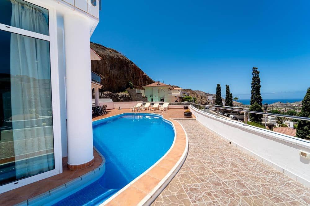 Chalet de 3 habitaciones en Tauro en venta con piscina garaje - 1.190.000 € (Ref: 9892267)