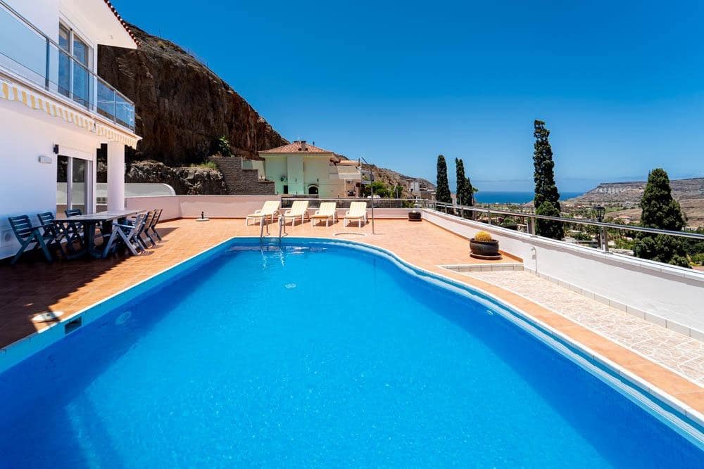 Chalet de 3 habitaciones en Tauro en venta con piscina garaje - 1.190.000 € (Ref: 9892267)