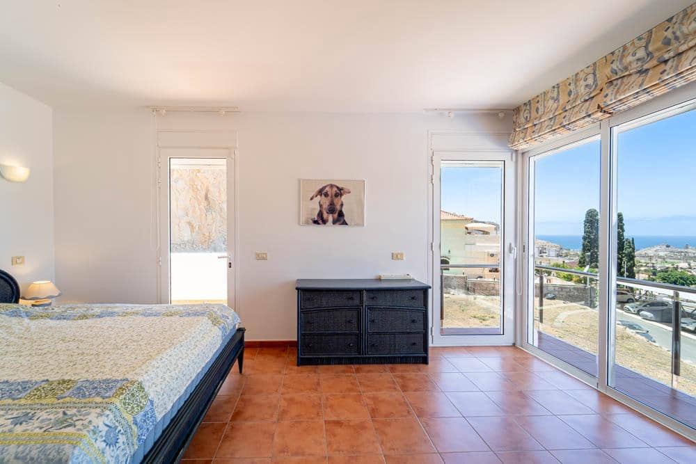 Chalet de 3 habitaciones en Tauro en venta con piscina garaje - 1.190.000 € (Ref: 9892267)