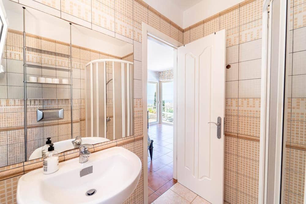 Chalet de 3 habitaciones en Tauro en venta con piscina garaje - 1.190.000 € (Ref: 9892267)