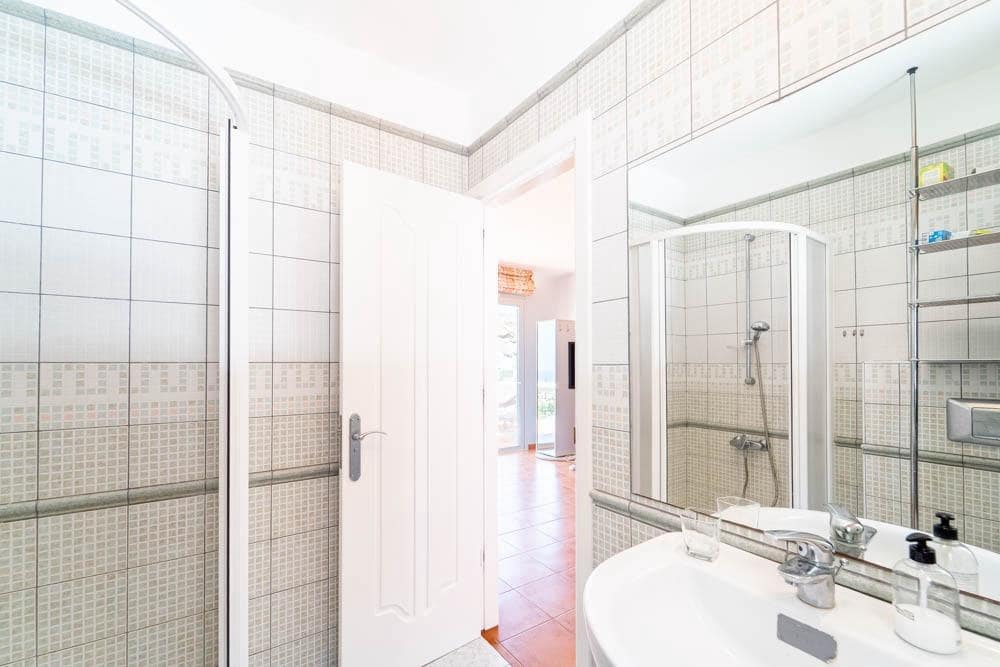 Chalet de 3 habitaciones en Tauro en venta con piscina garaje - 1.190.000 € (Ref: 9892267)