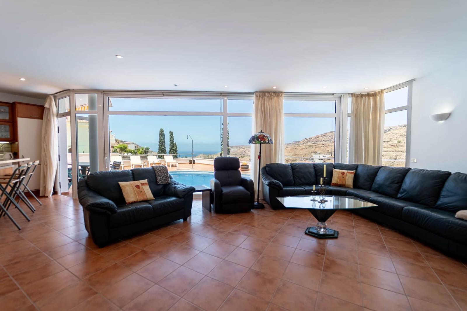 Chalet de 3 habitaciones en Tauro en venta con piscina garaje - 1.190.000 € (Ref: 9892267)
