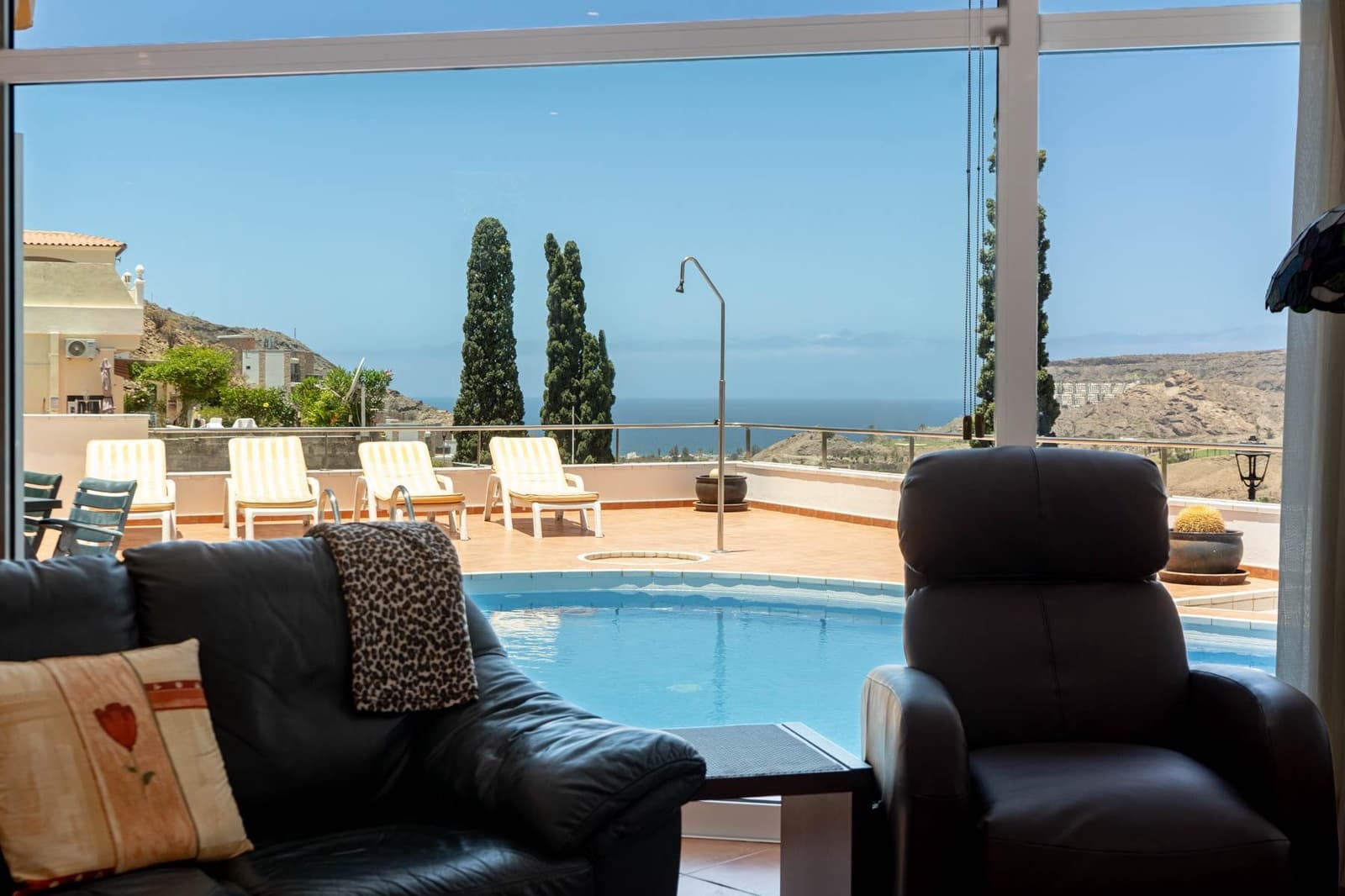 Chalet de 3 habitaciones en Tauro en venta con piscina garaje - 1.190.000 € (Ref: 9892267)