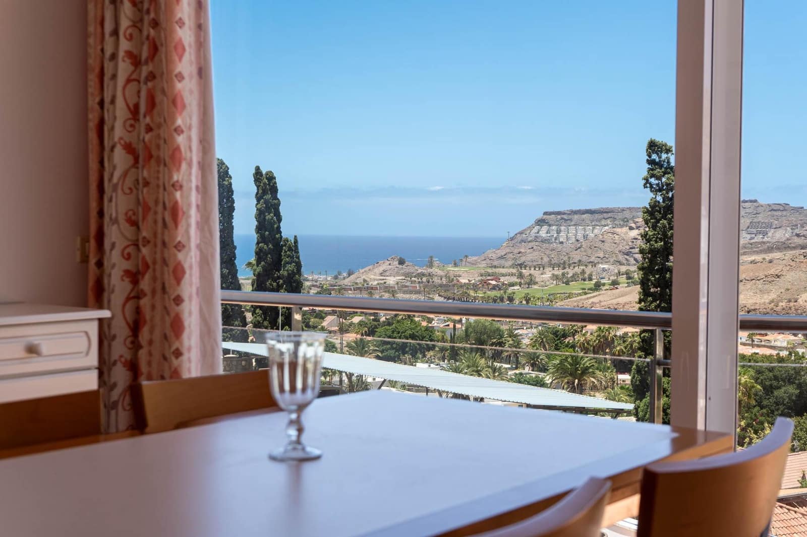 Chalet de 3 habitaciones en Tauro en venta con piscina garaje - 1.190.000 € (Ref: 9892267)