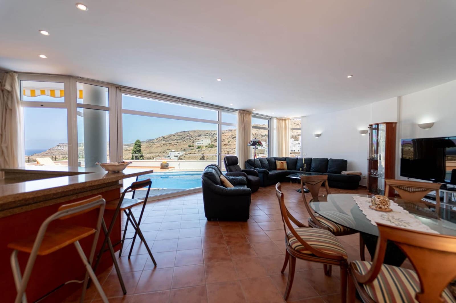 Chalet de 3 habitaciones en Tauro en venta con piscina garaje - 1.190.000 € (Ref: 9892267)